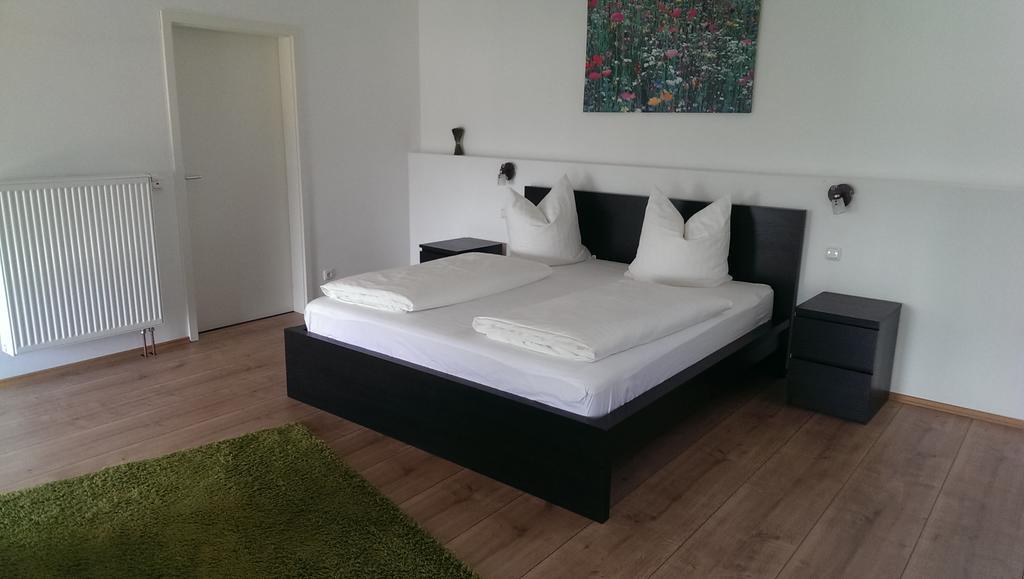 Zum Rebhang Bed & Breakfast Oestrich-Winkel Exteriör bild
